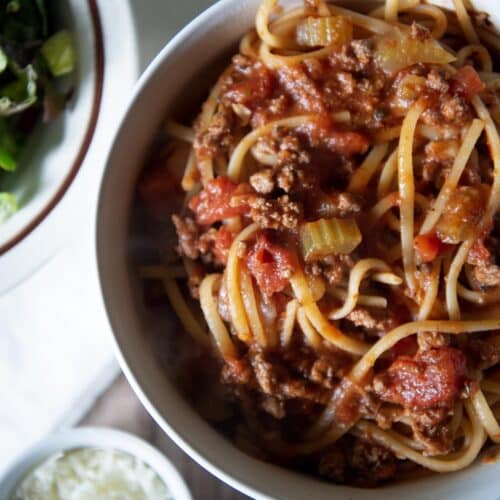 Italian red sauce tosses in spaghetti
