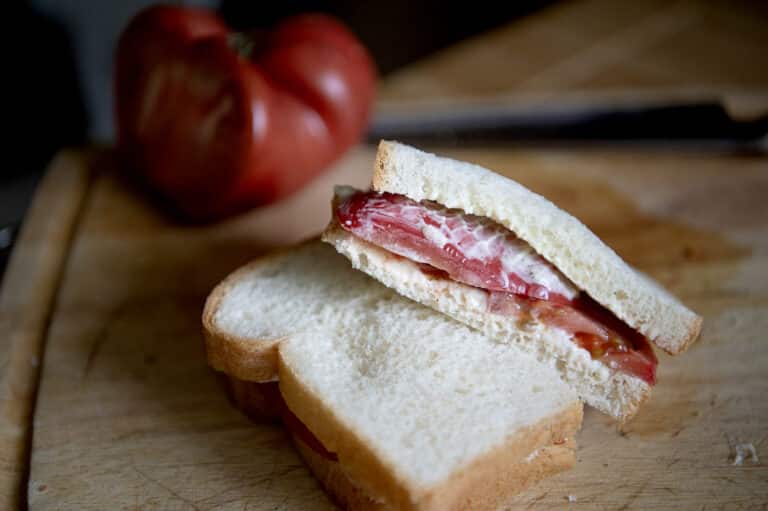 Classic Tomato Sandwiches: A Taste of South Carolina