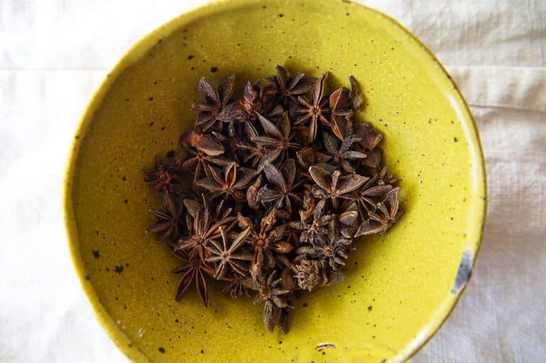 Anise in a yellow bowl.
