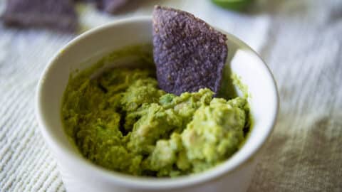 4 ingredient guacamole in a bowl